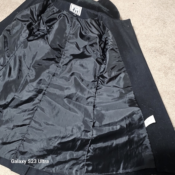 Trilogi Collections coat size 8 toddler dressy coat. - Picture 9 of 13